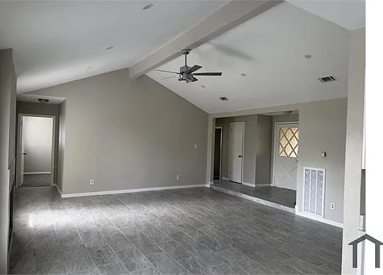 3 bed, 1443 sqft, $2,450 — Photo 2