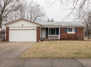 2900 Cumberland Rd, Lansing, MI 48906