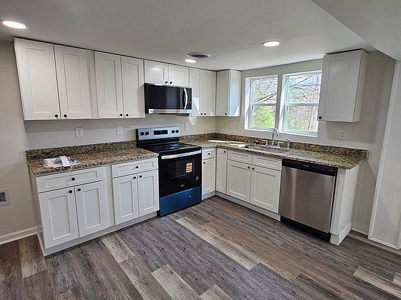 3rd image of 118 Arms Rd