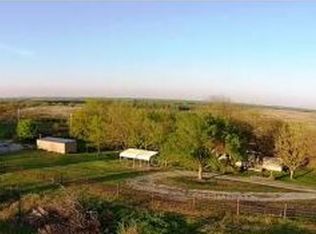 2568 215th Rd, Emporia, KS 66801