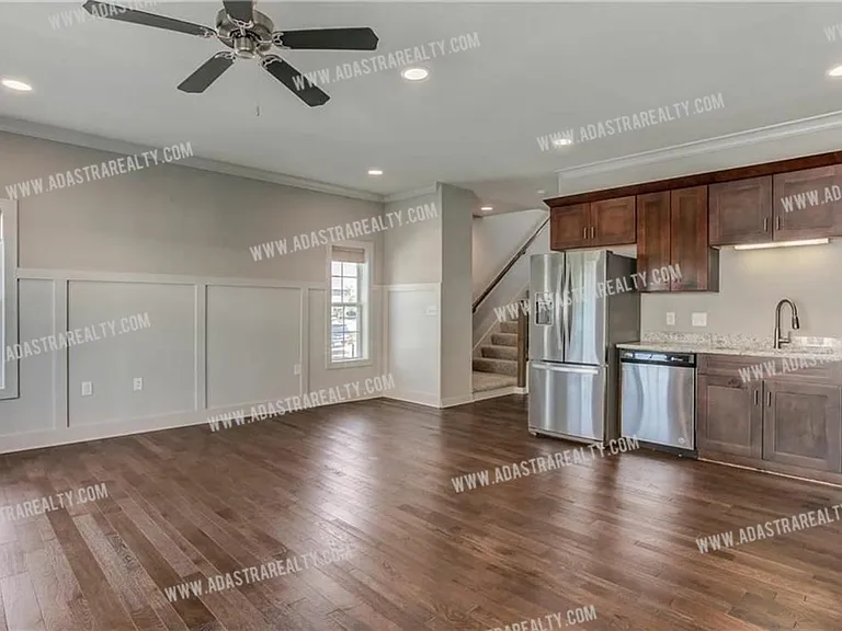 15852 Valley View Dr — Photo 4