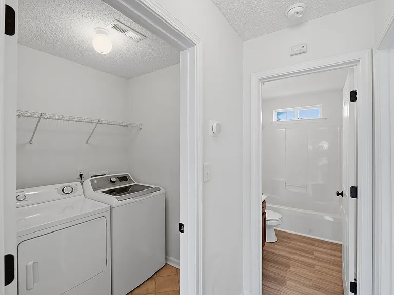 9740 Veronica Dr — Photo 23