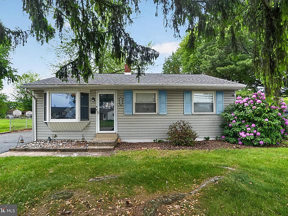2nd image of 2112 Bridgewater Rd
