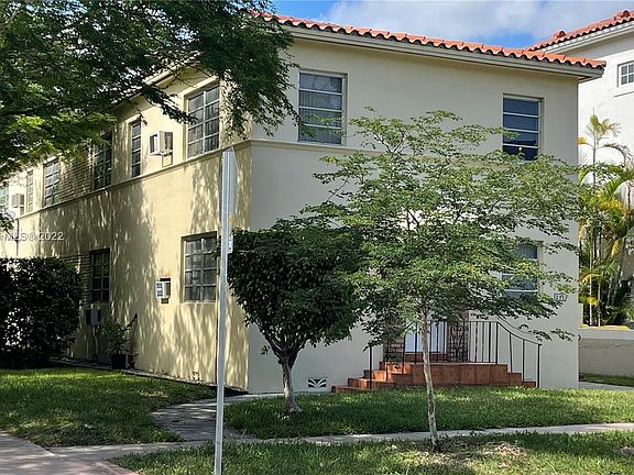3rd image of 291 Navarre Ave #1