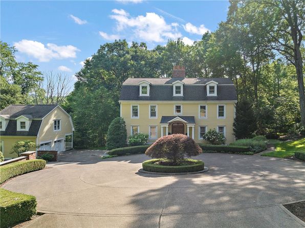 25 Oak Knoll Dr