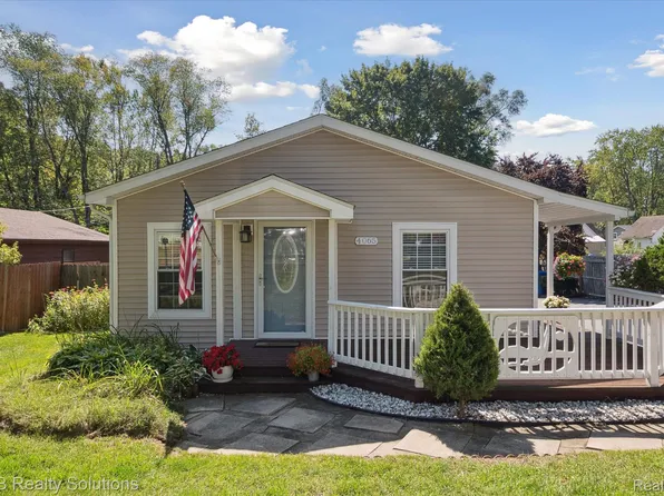4065 Rosemound Ave, Waterford, MI 48329