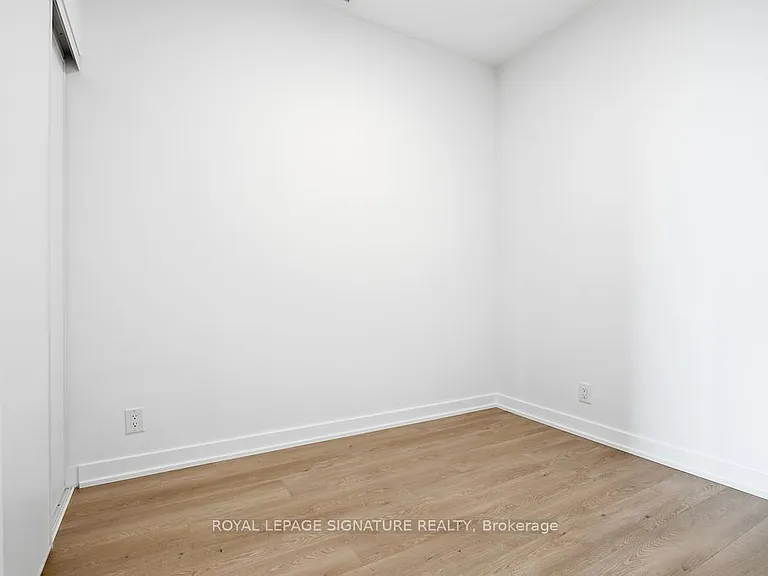 1660 Bloor St W #1204 — Photo 4