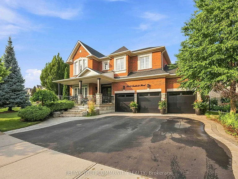 2313 Southcott Rd — Photo 1