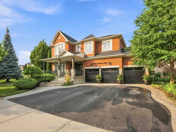 2313 Southcott Rd, Pickering, ON L1X 0A6