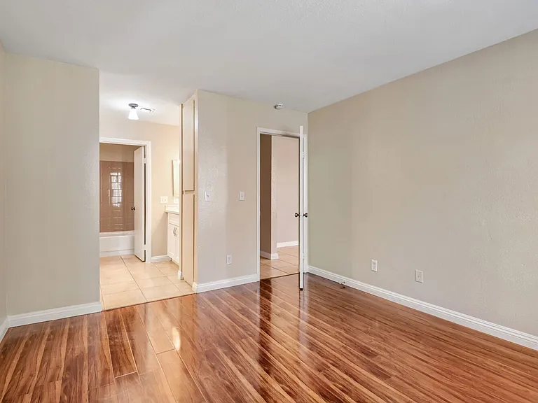 4860 Nara Vista Way #102 — Photo 16