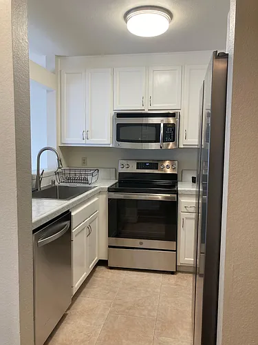 901 Russell Ave #206 Photo 1