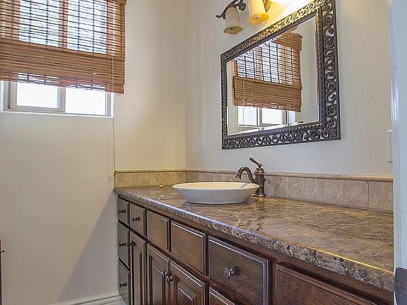5th image of 2621 Carnegie Ln