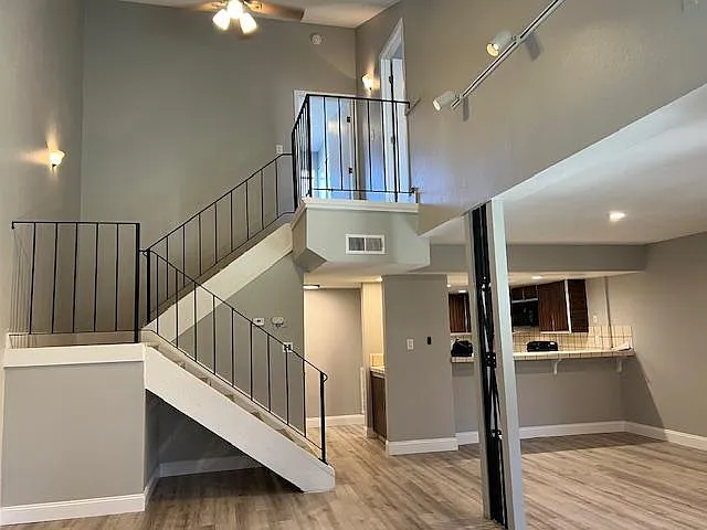 933 Tyler Way — Photo 3