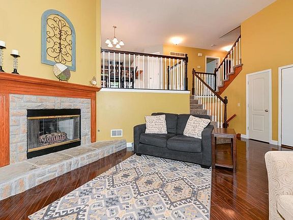 Open Floor Plan With Vaulted Ceiling