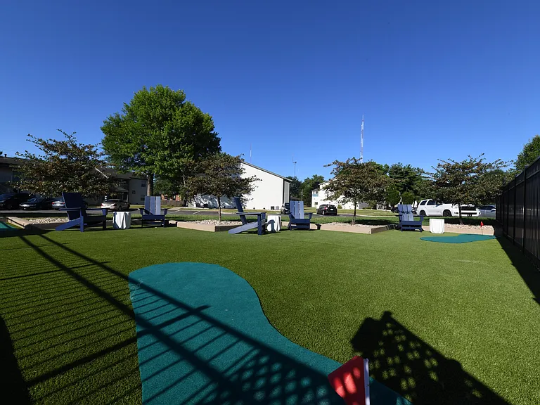 Lounge chairs and golf area