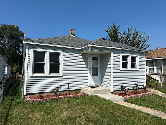 2nd image of 2732 E 37th Ave