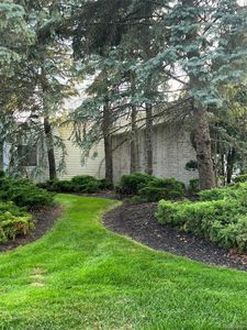 1787 Alexander Dr, Bloomfield Hills, MI, 48302