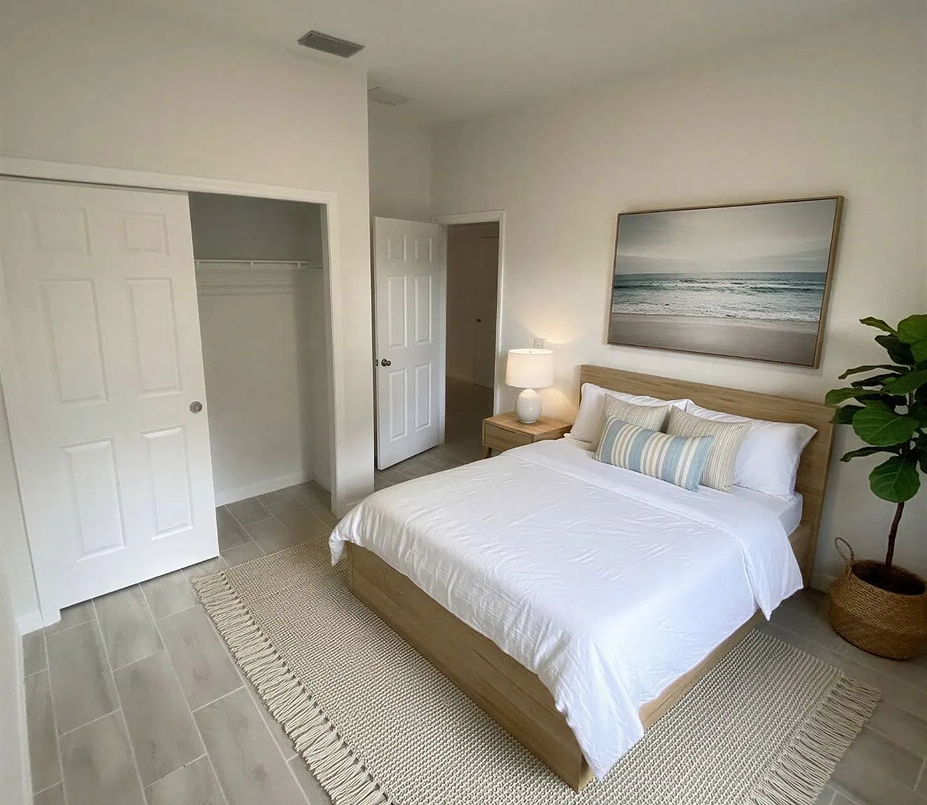 3 bed, 2.0 bath, 2360 sqft, $1,800 — Photo 3