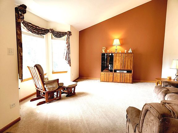 5th image of 1905 Springside Dr
