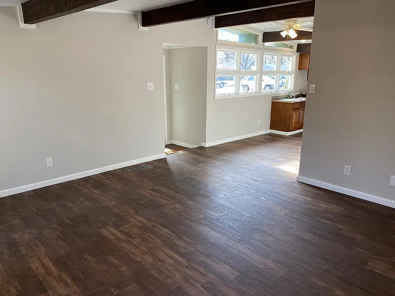 1528 SW 23rd Park — Photo 14