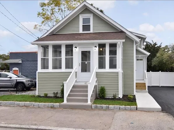 40 Linton St, Pawtucket, RI 02861