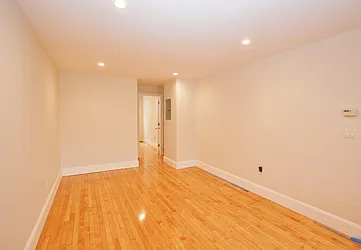 Rented by R New York