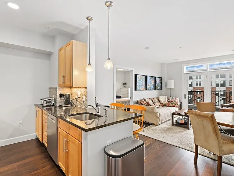 1501 Commonwealth Ave #302 — Photo 10