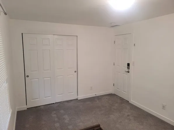 2112 164th Ave NE #2, Bellevue, WA 98008