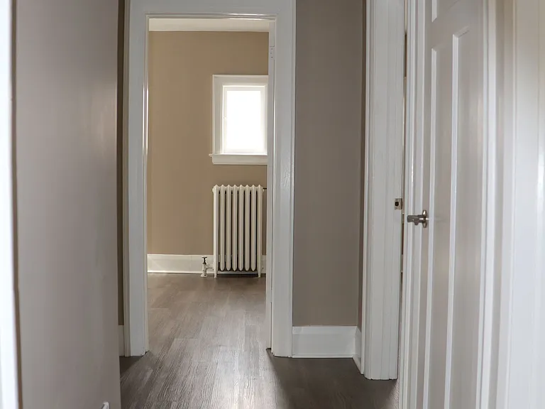 207 Oakwood Ave — Photo 28