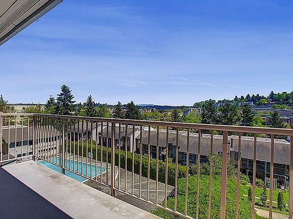 3rd image of 2920 76th Ave SE APT 407