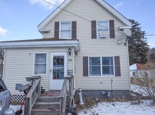 22 Pleasant St, Groveland, MA 01834
