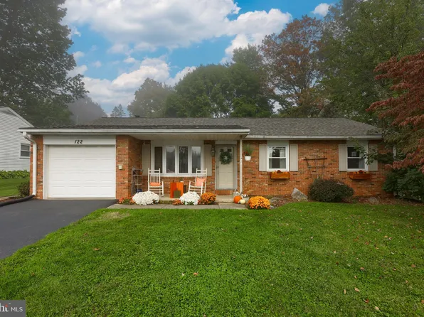 122 S Oak St, Lititz, PA 17543