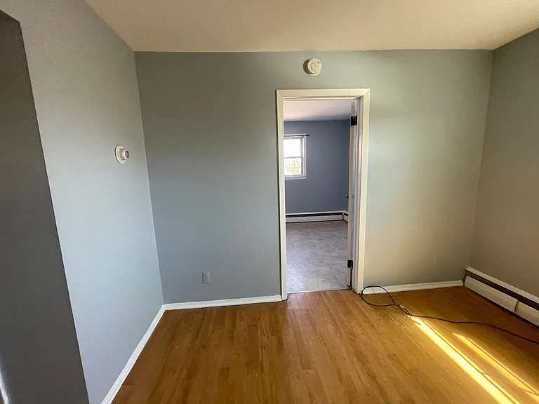 265 Prospect St — Photo 2