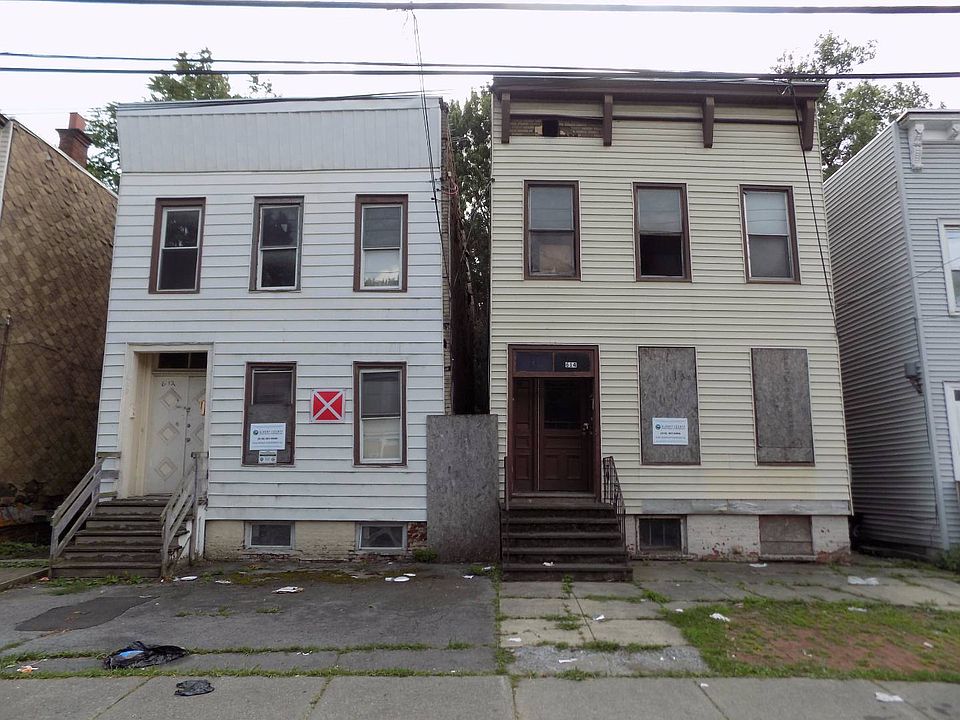 2nd image of 614 3rd St