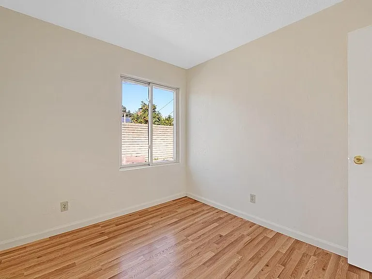 1285 Boa Vista Dr — Photo 14