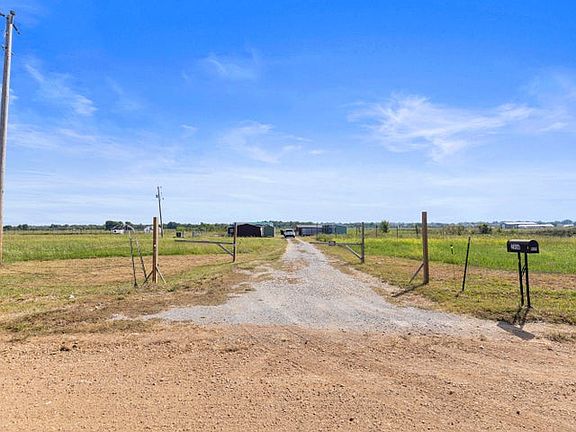 3rd image of 21456 S 4440th Rd
