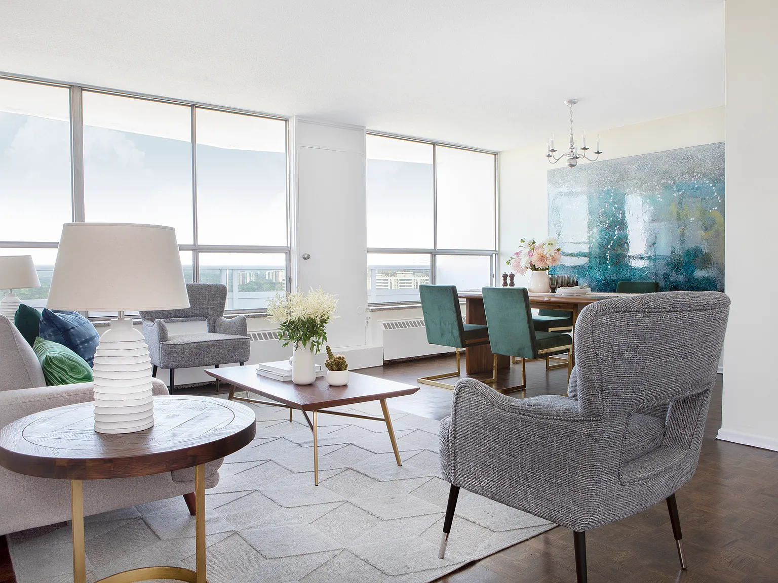 100 Graydon Hall Apartments — Photo 4