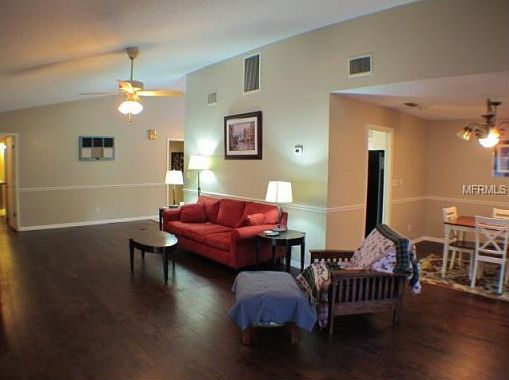 3rd image of 1074 Old South Ln