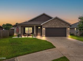 2626 Paige Cir, Panama City, FL 32405
