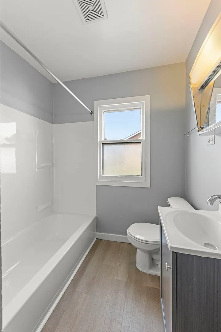 4 bed, 2240 sqft, $2,500 — Photo 1