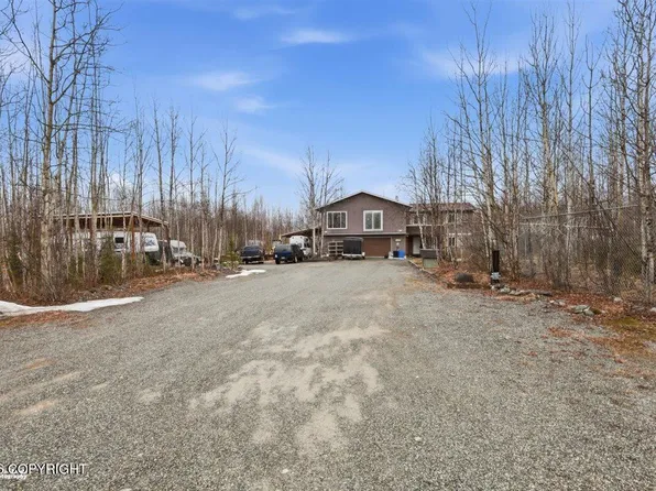 2762 S Walnut Wood Dr, Wasilla, AK 99623