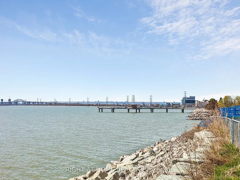 2075 Lakeshore Rd #402 — Photo 28