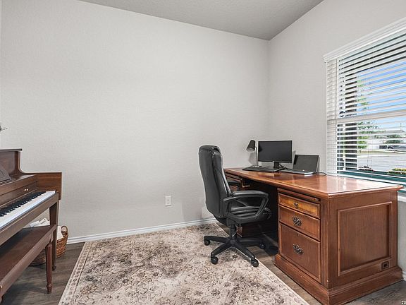 4th image of 9034 Alvarado Bend