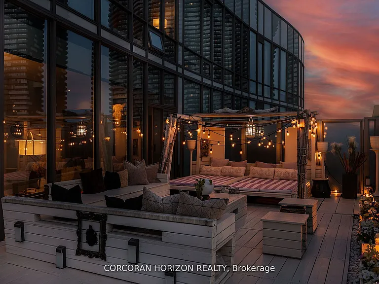 1 Market St #Penthouse 01 — Photo 31