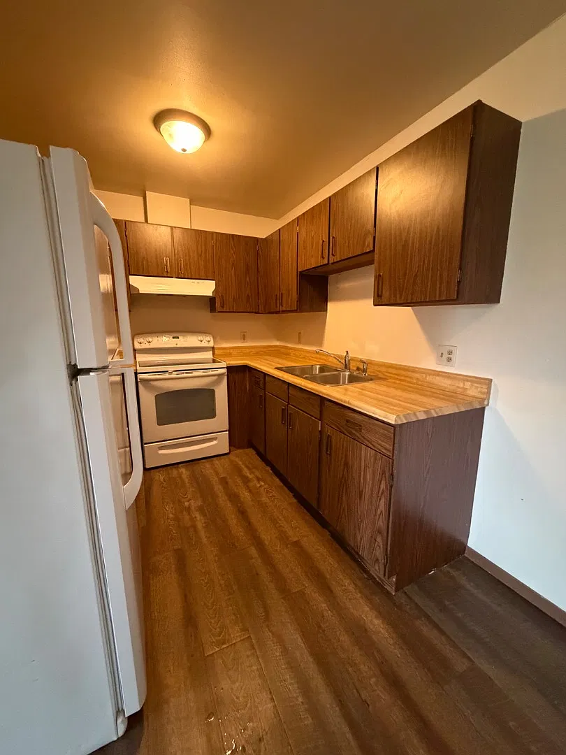 901 Progress St - 12 — Photo 1
