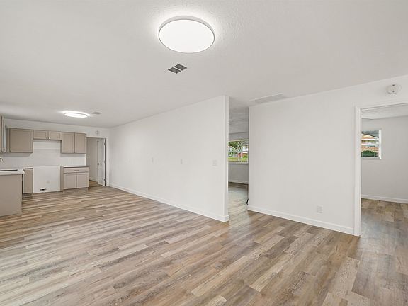 2nd image of 5317 Roanoke Blvd