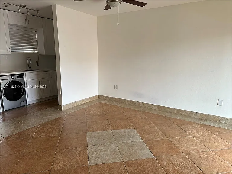399 NW 72nd Ave #310 — Photo 3