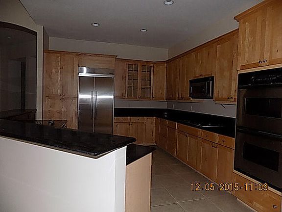 4th image of 823 SW Grand Reserves Blvd