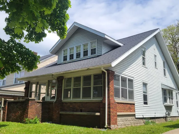 2042 Francis Ave SE, Grand Rapids, MI 49507