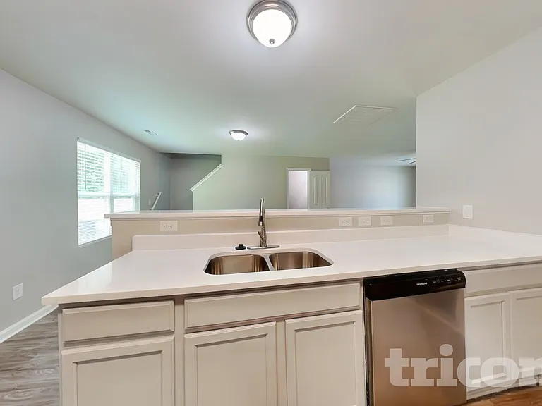 4915 Magnasco Ln — Photo 7